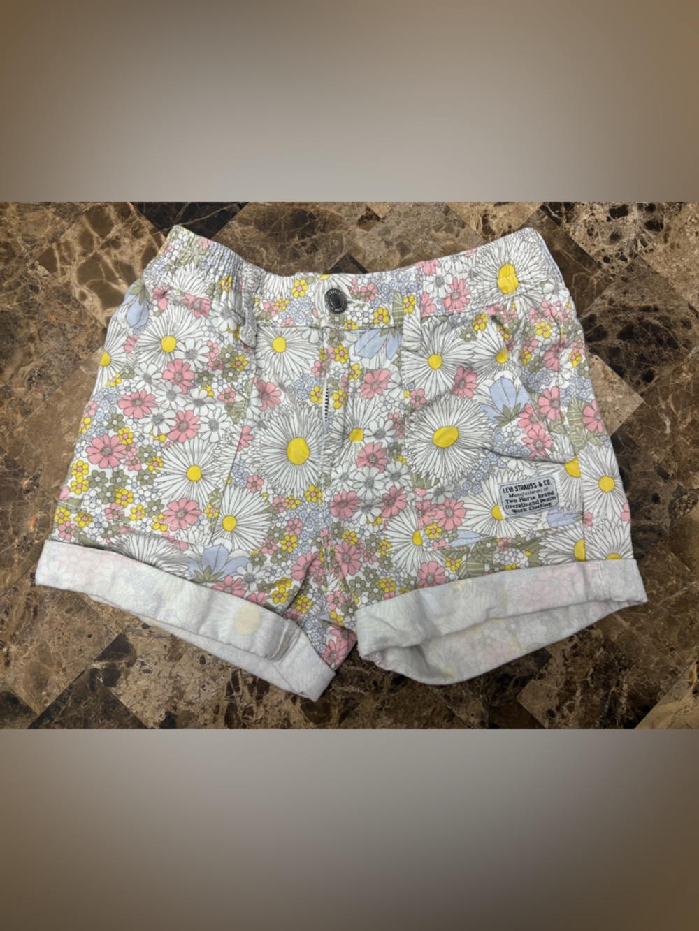 Levi's Floral colorful Print short 7 years